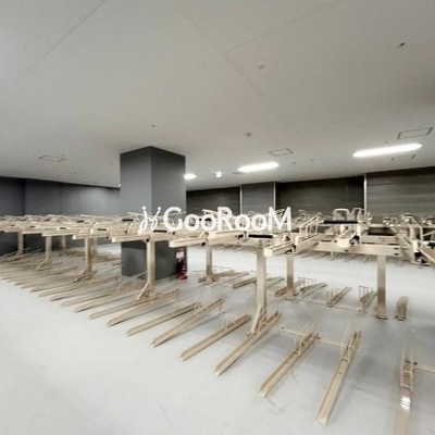 
						駐輪場