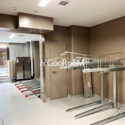 
						ウエリスアーバン錦糸町の駐輪場