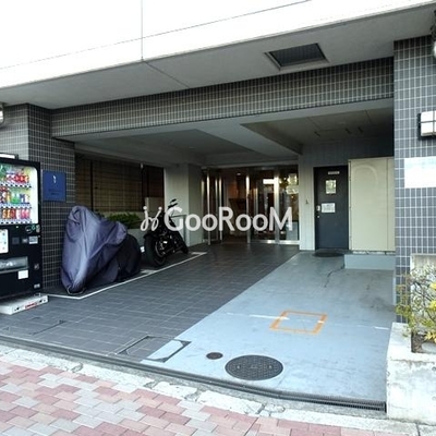 
						ユニフォート目黒中町のエントランス