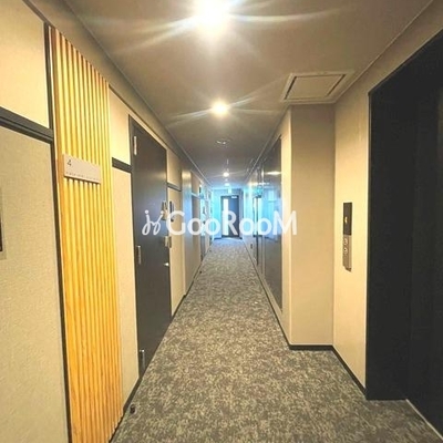 
						クロスレジデンス高田馬場の内廊下