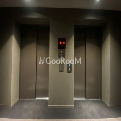 
						シーズンフラッツ大森西 エレベーターホール