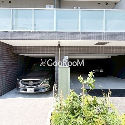 
						グランカーサ西葛西の駐車場