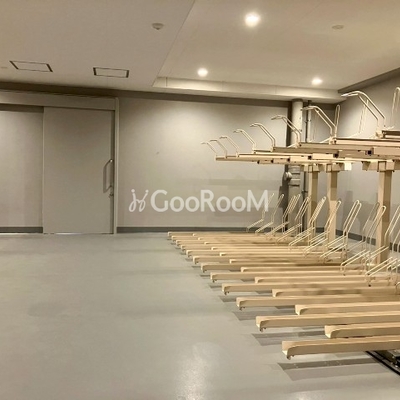 
						駐輪場