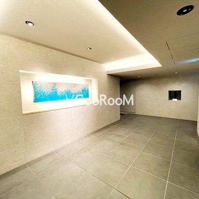 
						ラテスト白金台 ロビー